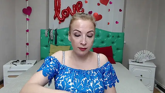 Chat XXX en directo de ElizabethSho