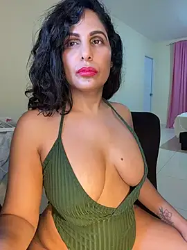 Latina-miss: απευθείας συνομιλία ΧΧΧ
