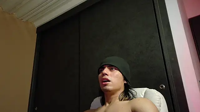 eren_jeager Chat XXX live