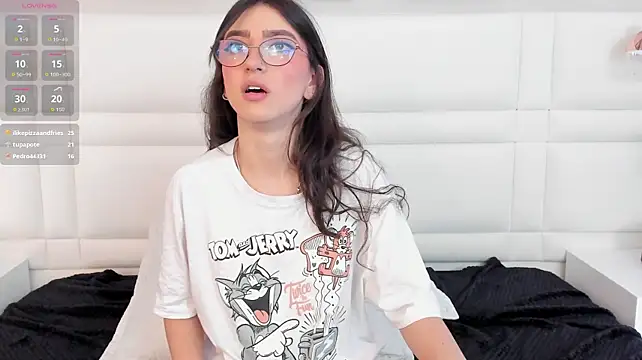 Zoey_kiss_ live XXX chat