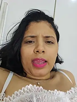 Chat +18 de Biiia00 ao vivo