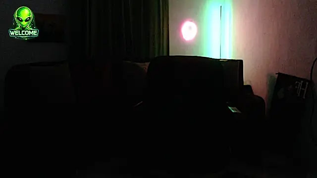 alpha_zom live XXX chat