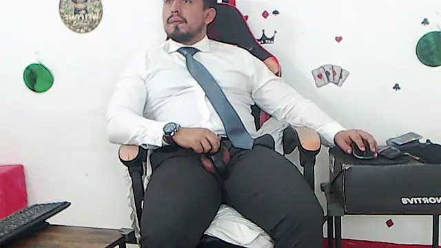 Chatroom XXX en direct de KalethBigDick