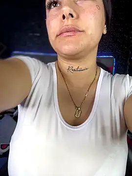 צ'אט XXX בשידור חי של Miia__Taylor