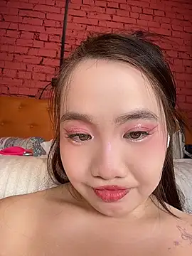 Asianpie_: онлайн-секс-чат