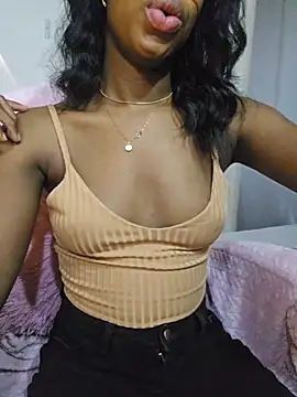 Im_Camila__のライブXXXチャット