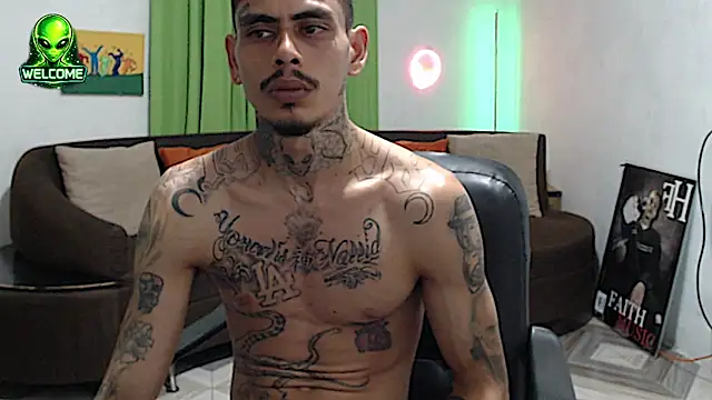 alpha_zom 라이브 XXX 채팅