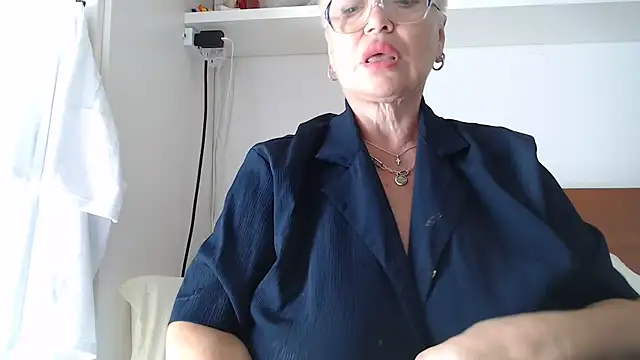LindaL's Live XXX Chat