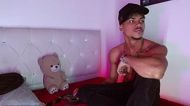 Angel_foxc13 Adlı Modelin Canlı XXX Sohbeti