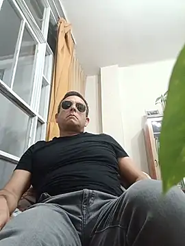 chicoguapo8's Live XXX Chat