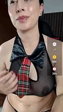 Emma_Hotkiss 现场XXX聊天