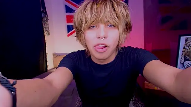 Aronn_44 Chat XXX in diretta