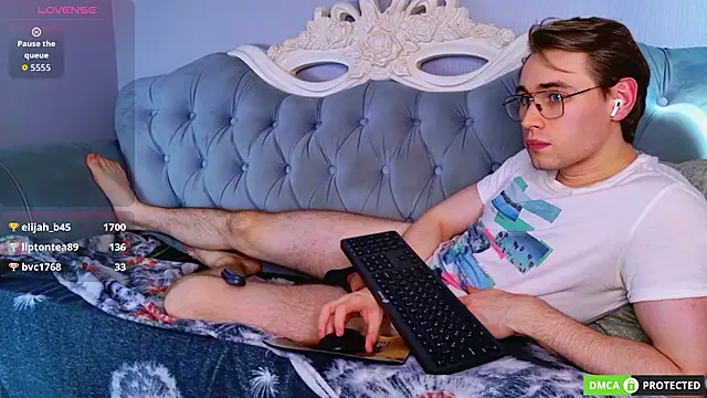 Chatroom XXX en direct de WilliamDyson