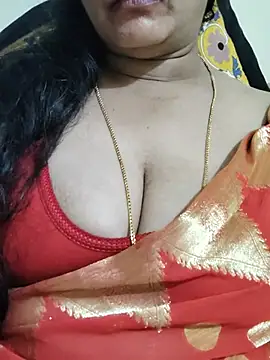 Raashi_15 XXX чат на живо