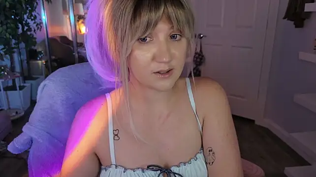 GoddessEmmy – Naživo XXX chat