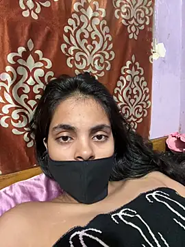 Sandhya_77's Live XXX Chat