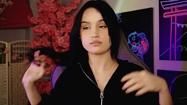 Chat +18 de MonicaFarmer ao vivo