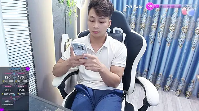 แชท XXX สดของ Naughty___asian