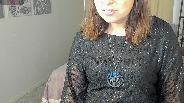Chat +18 de MartaEdams ao vivo
