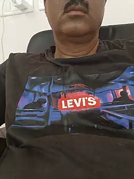 XXX chat uživo modela moonflower25