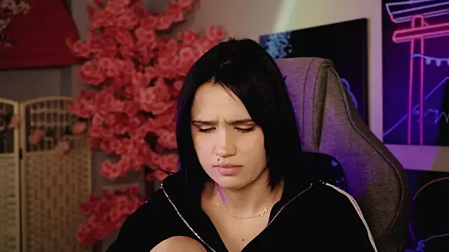 MonicaFarmer – Naživo XXX chat