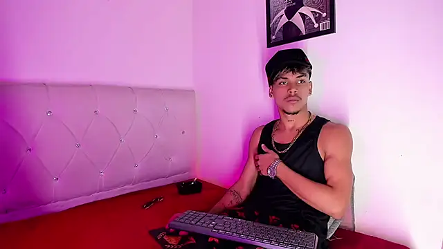 Angel_foxc13 Chat XXX in diretta
