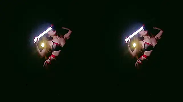 MiNi-U লাইভ XXX চ্যাট
