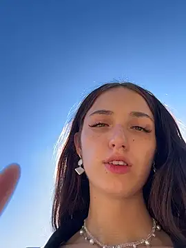 DollyTall XXX чат на живо