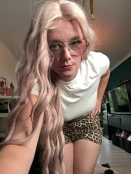 Sembang XXX Secara Langsung LeaLoveXXX