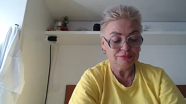 LindaL Live XXX-Chat