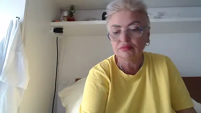 LindaL's Live XXX Chat