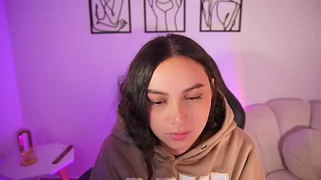 Chat XXX en directo de AliceHarper_