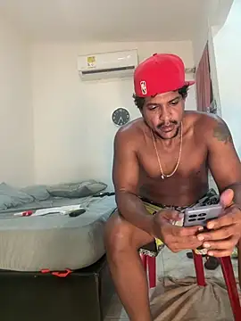 bigdick211292 即時 XXX 聊天