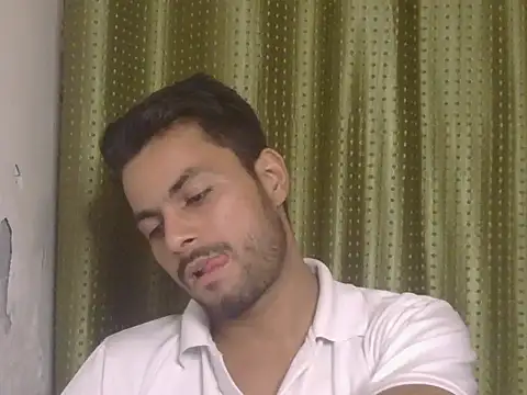 Chat +18 de Stubborndesiboy ao vivo