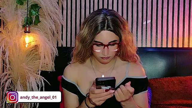 عرض كام andy_angell1