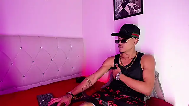 Angel_foxc13 现场XXX聊天
