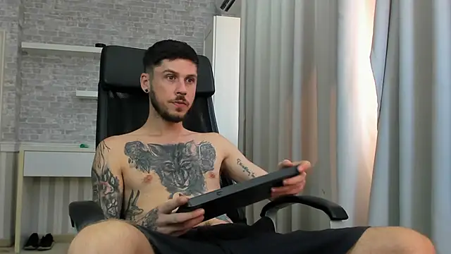 JonahShaw XXX чат на живо