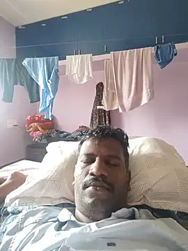 Paramkeerthin Live XXX chat