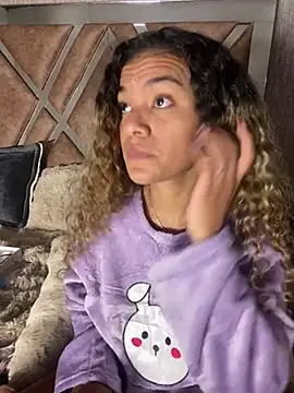 XXX chat uživo modela AngelPinkk_