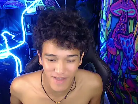 hugekenbigcock – webcam-show