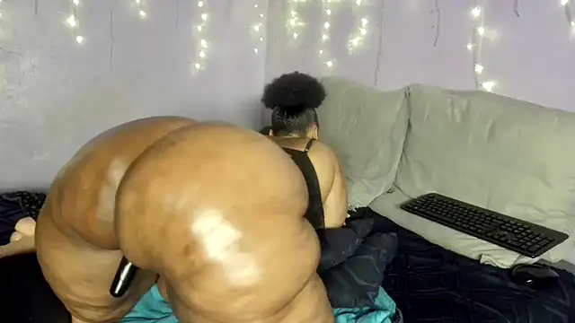 wilmaassylum's Live XXX Chat