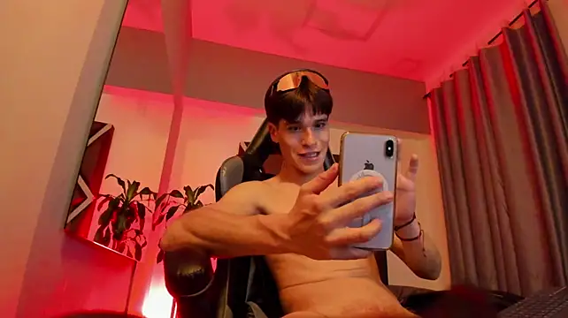 Axel_Royce Live XXX-Chat