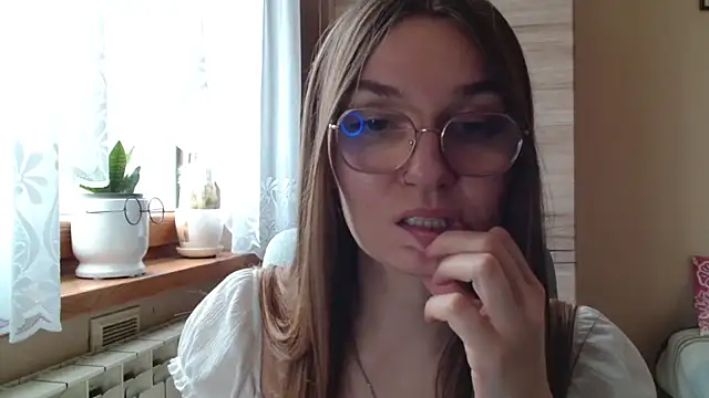LooveELLYx Chat XXX in diretta