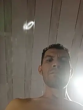 Skinyhot99 live XXX chat