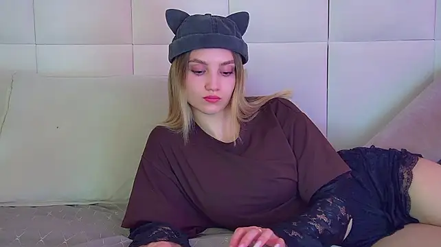 XXX chat uživo modela StacyEvances