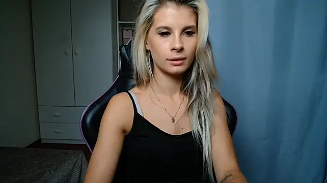 Živý XXX chat KristineGlow