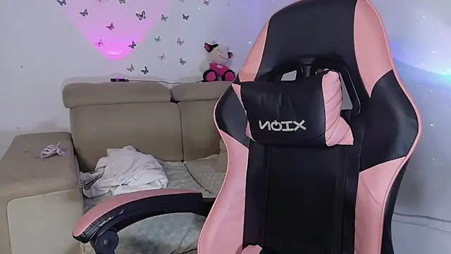 Sweet_baby_hellen élő XXX-chatje