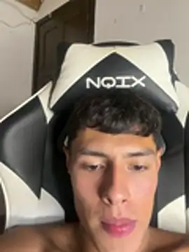Soyalejomarquez Show in webcam