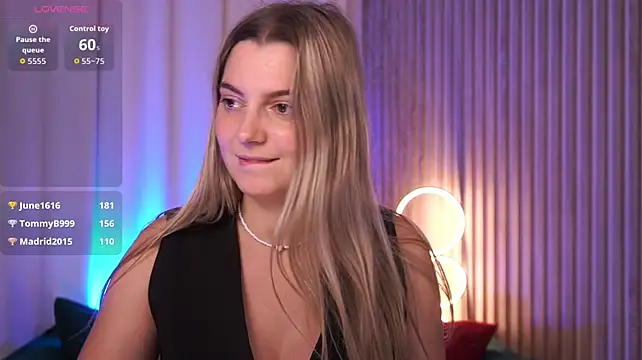LucreciaStorm Chat XXX live