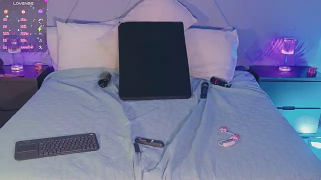 emmajohnss Chat XXX live